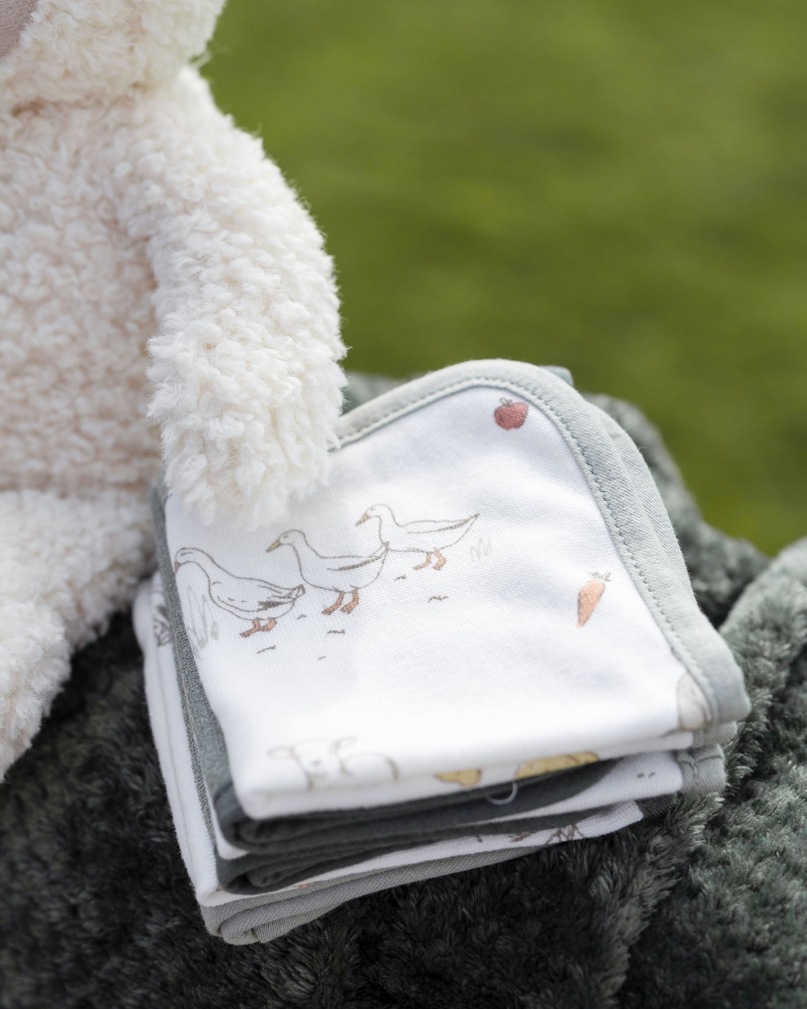 Little Linen Boxed Gift Set Farmyard Lamb Lifestyle